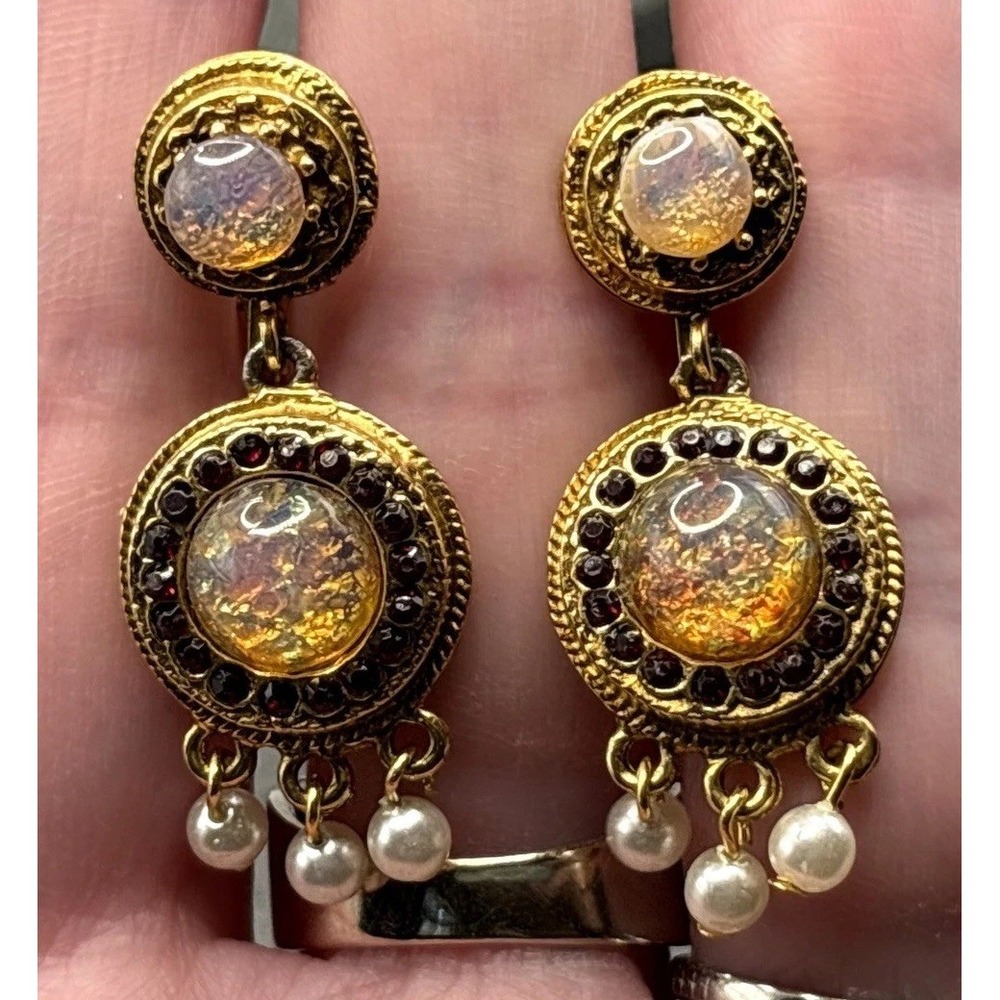 Vintage Dragon's Breath Rhinestone Gold Tone Faux Pearl Dangle Clip On Earrings